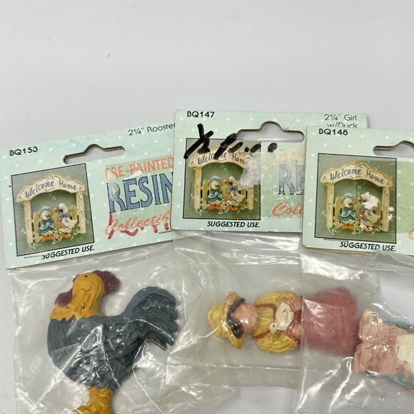 Pre-Painted Resin Collectible Figures - Farming Couple & Roosters - Picture 10 of 11